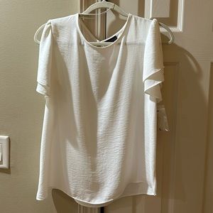 NWT Vince Camuto top